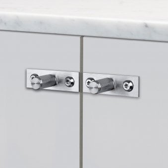 Linear Knurled Furniture Knob Set With Back Plates In Solid Steel