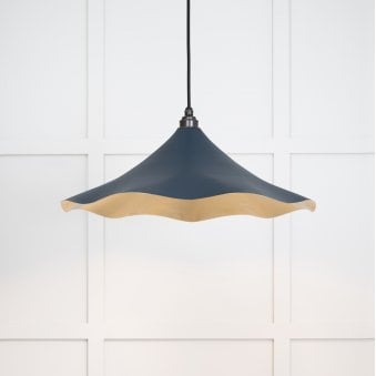 Smooth Brass Flora Pendant in Dusk